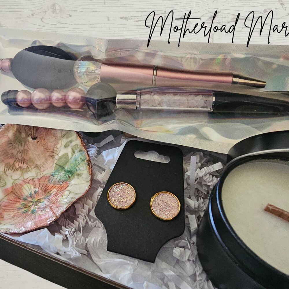 NEW Pink Floral Gift Set